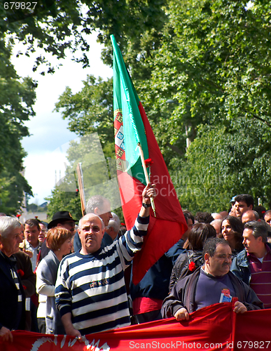 Image of Crowd Celebrates