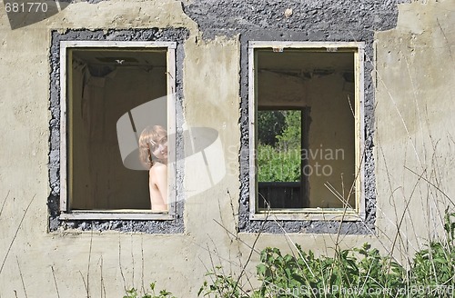 Image of old ruined house