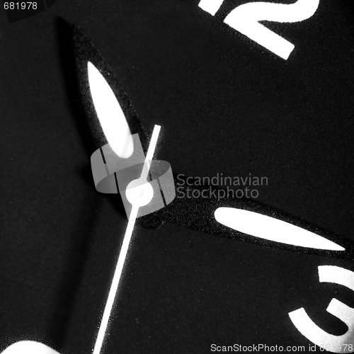 Image of Black and white clock.