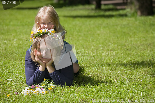 Image of Mum and daughter play the fool