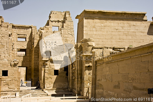 Image of Habu temple