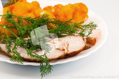 Image of Rosted cauliflower with chiken meat and dill