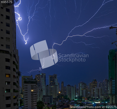 Image of lightning strikes in bangkok