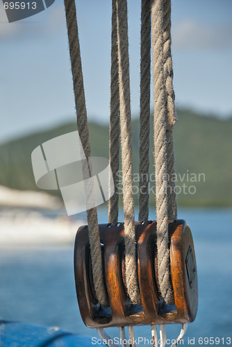 Image of Ropes and Pulley, Whitsunday Islands, Queensland, Australia, Aug