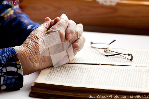 Image of Hands Praying