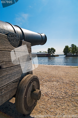 Image of Russian memorial cannon