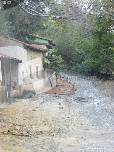 Image of Fake Rain On Hollywood Sets