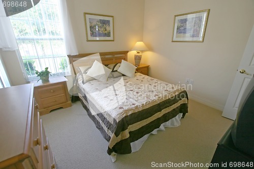 Image of Queen Bedroom