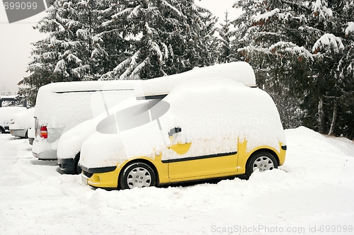 Image of Snowy car