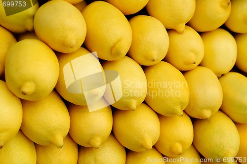 Image of heap of yellow lemons