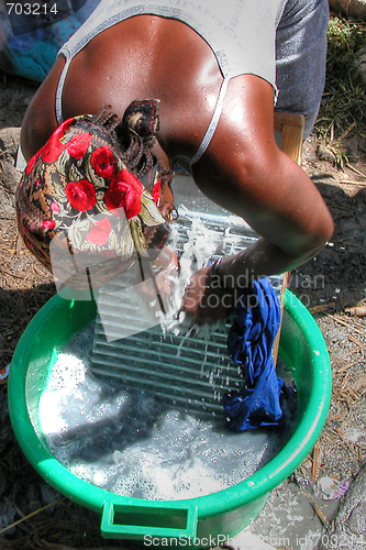 Image of Washers in Capo Verde, May 2003