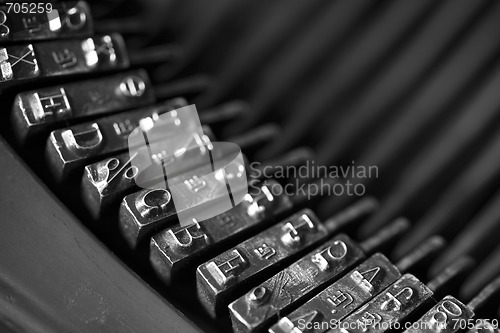 Image of old typewriter