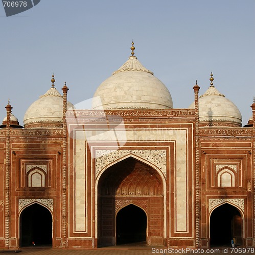 Image of A mosque (masjid) next to Taj Mahal, Agra, India