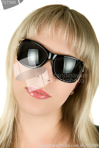 Image of blond woman in sunglasses