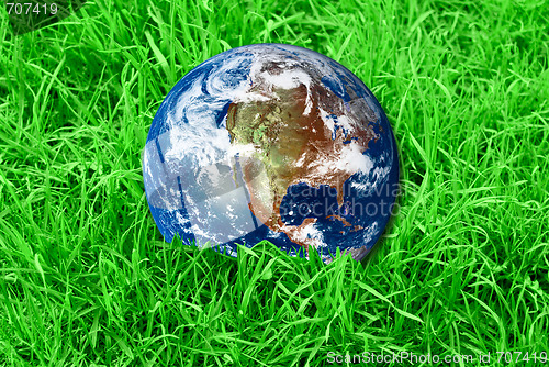 Image of Earth at the green grass