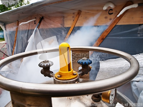 Image of Liquid Nitrogen Tank