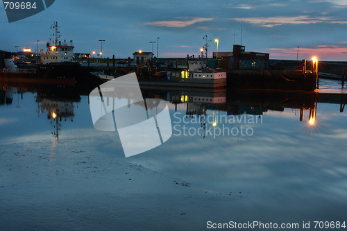 Image of low tide dock