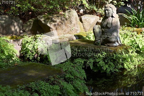 Image of Stone statues