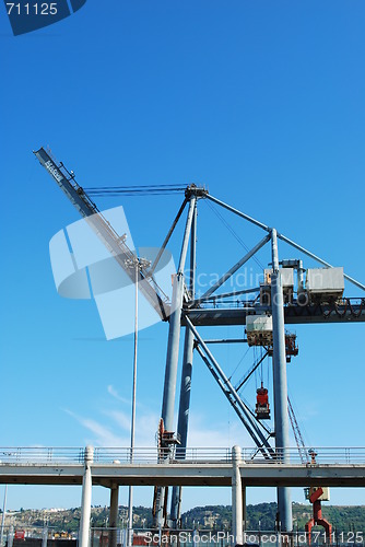 Image of Heavy crane to move/load containers at Seaport