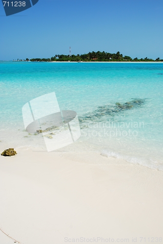 Image of Maldives Island with gorgeous turquoise water