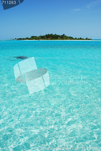 Image of Maldives Island with gorgeous turquoise water