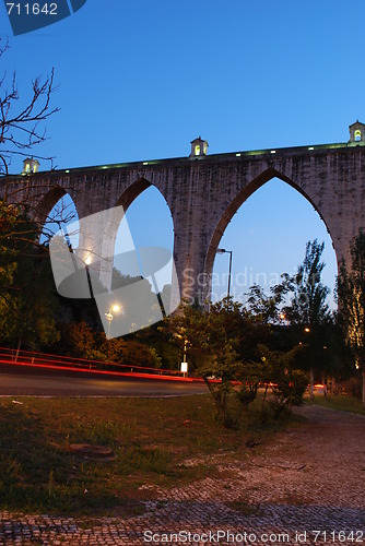 Image of Aqueduct of the Free Waters in Lisbon (car motion)