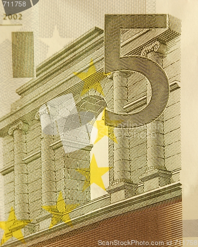 Image of 5 Euro bill (close up)