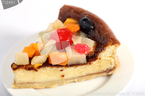 Image of Fruit topped sponge close up
