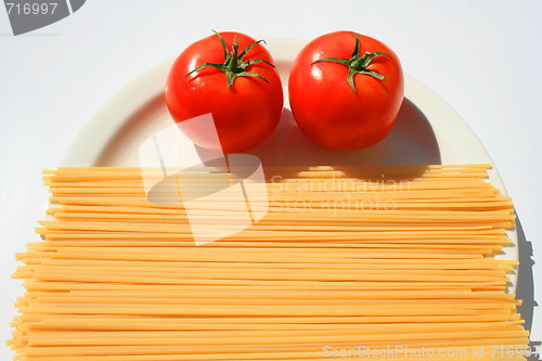 Image of Pasta and Tomatos 