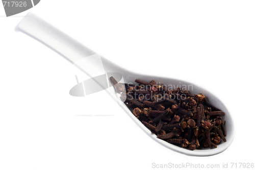 Image of Cloves on a spoon