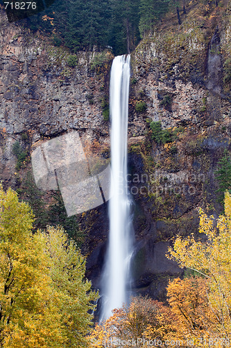 Image of multnomah falls waterfall oregon