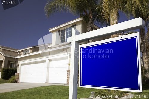 Image of Blank Real Estate Sign and House
