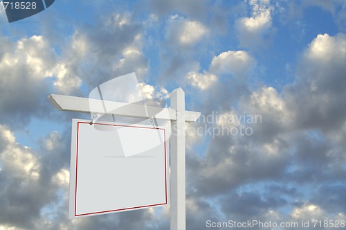 Image of Blank Real Estate Sign 