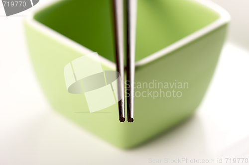 Image of Chopsticks & Green Bowl