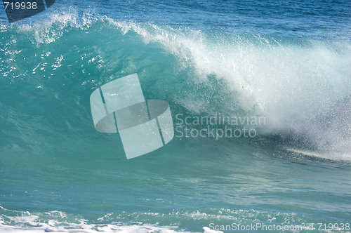 Image of Dramatic Shorebreak Wave