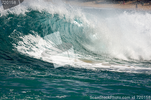 Image of Dramatic Shorebreak Wave