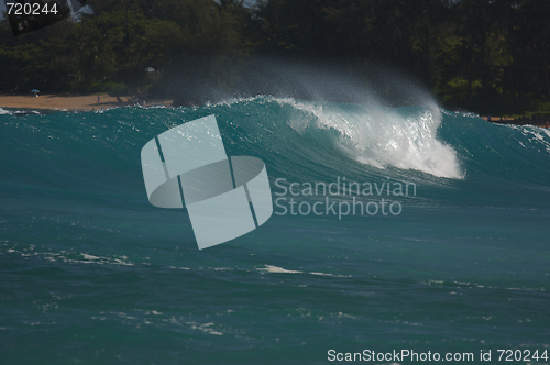 Image of Dramatic Shorebreak Wave
