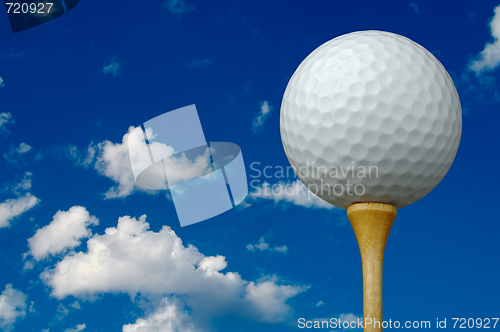 Image of Golf Ball & Tee