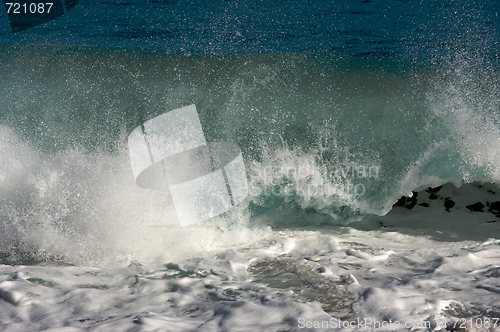 Image of Dramatic Shorebreak Wave