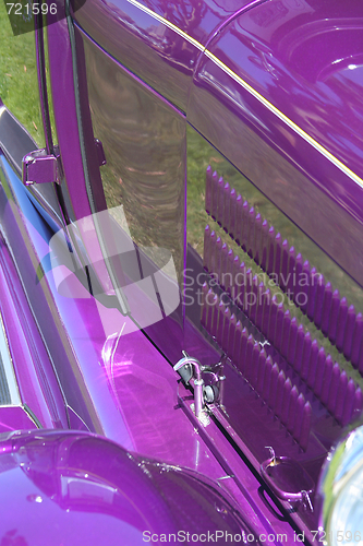 Image of Purple Vintage Car