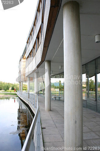 Image of university building 2