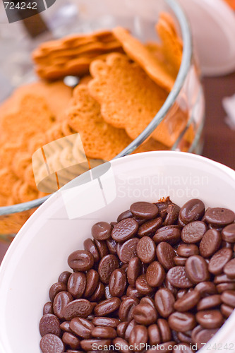 Image of dark chocolate and cookies