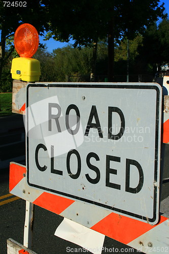 Image of Road Closed Sign 