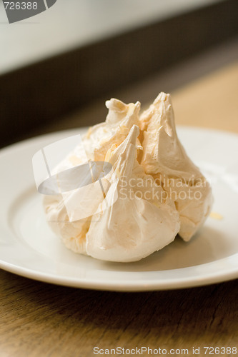 Image of meringue cookie