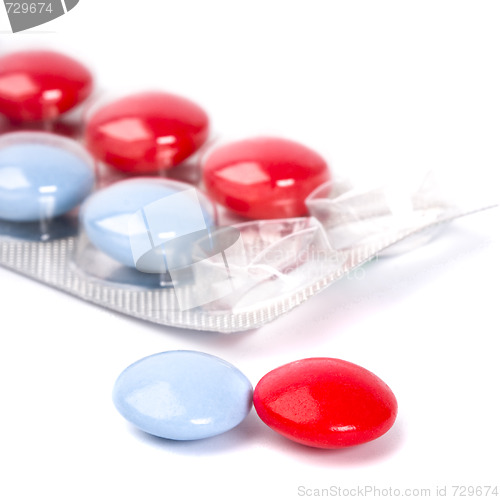 Image of red and blue pills