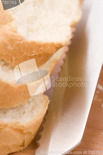 Image of baguette and knife