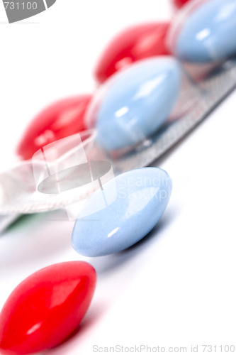 Image of red and blue pills