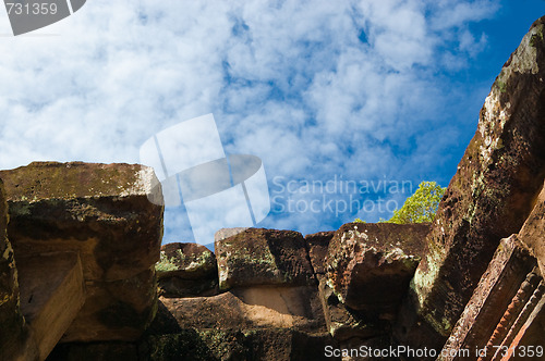 Image of Ancient ruins and a blue sky