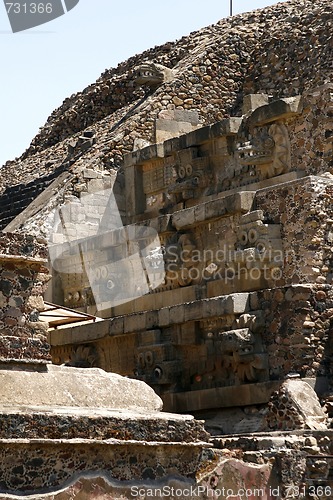 Image of "Temple of the Feathered Serpent" wall detail in Teotihuacan, Me