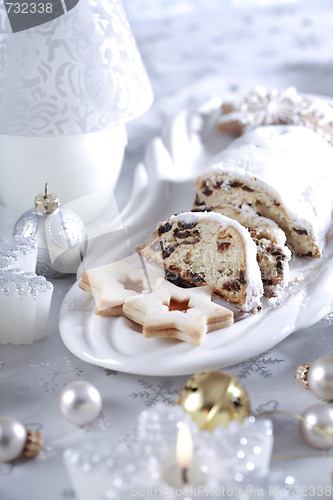 Image of Christmas cake and cookies